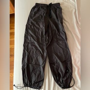 SHEIN ICON Gorpcore Solid Drawstring Waist Parachute Pants